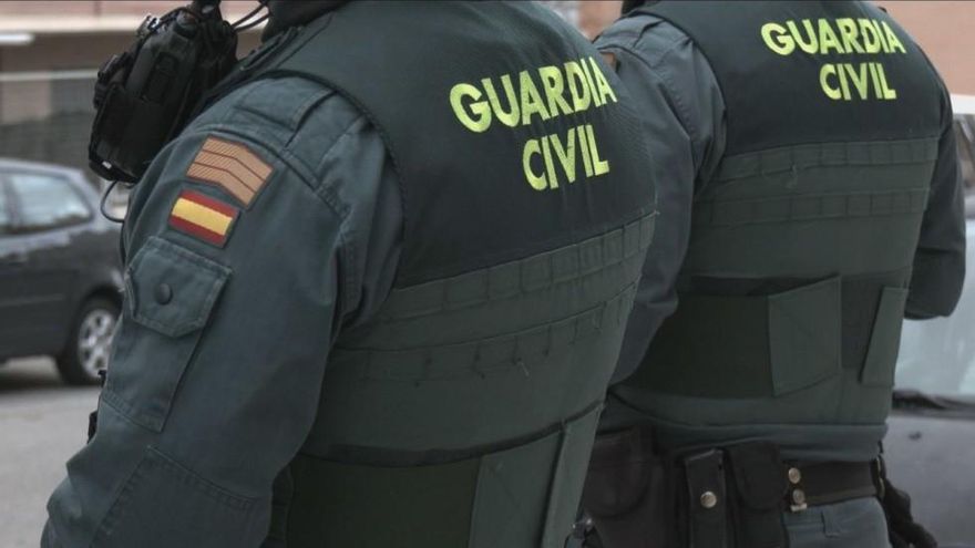 Detenido un hombre de 45 años por "realizar tocamientos" a una mujer en un autobús en Ugena, en Toledo