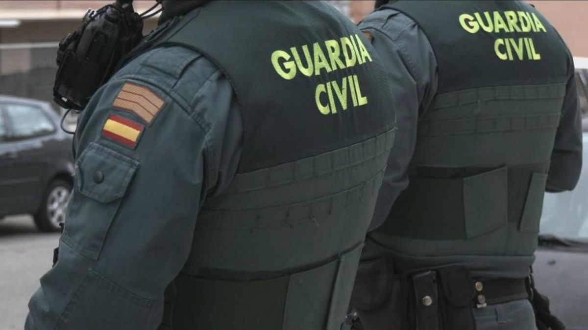 Detenido un hombre de 45 años por "realizar tocamientos" a una mujer en un autobús en Ugena, en Toledo