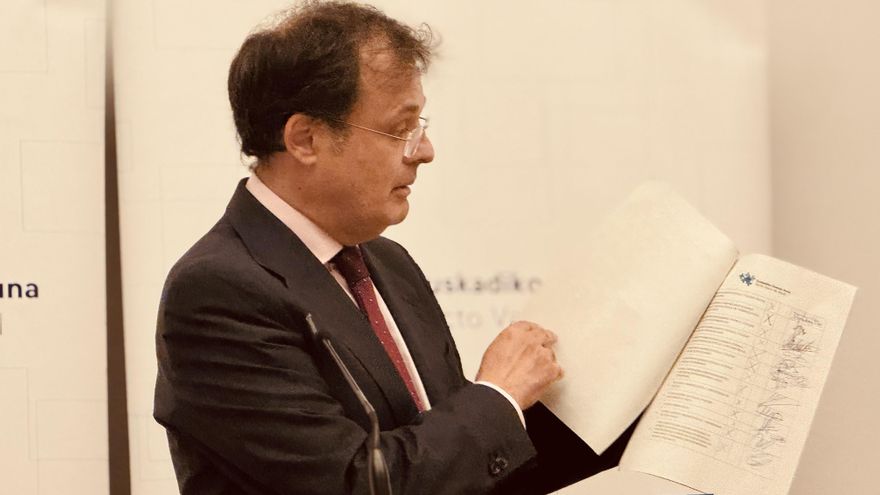 El Gobierno de Pradales ya tiene la foto del pacto para mejorar Osakidetza pero sin EH Bildu, Sumar y siete sindicatos