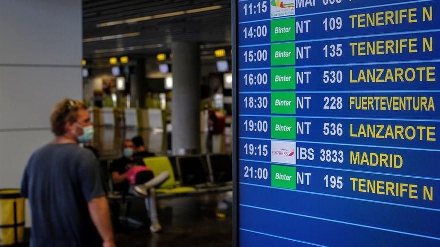 Canarias valora potenciar su apertura al turismo facilitando la llegada de visitantes vacunados