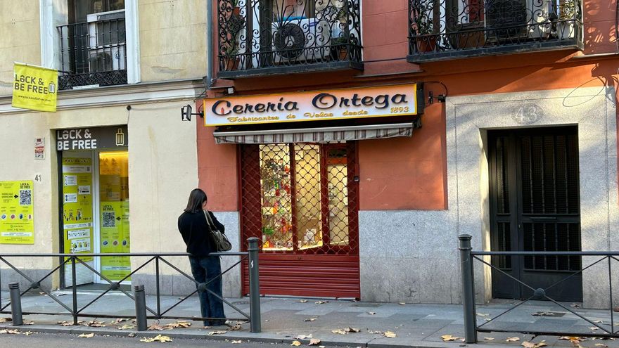 Cierra la última tienda de velas artesanales de Madrid después de 131 años en la calle Toledo
