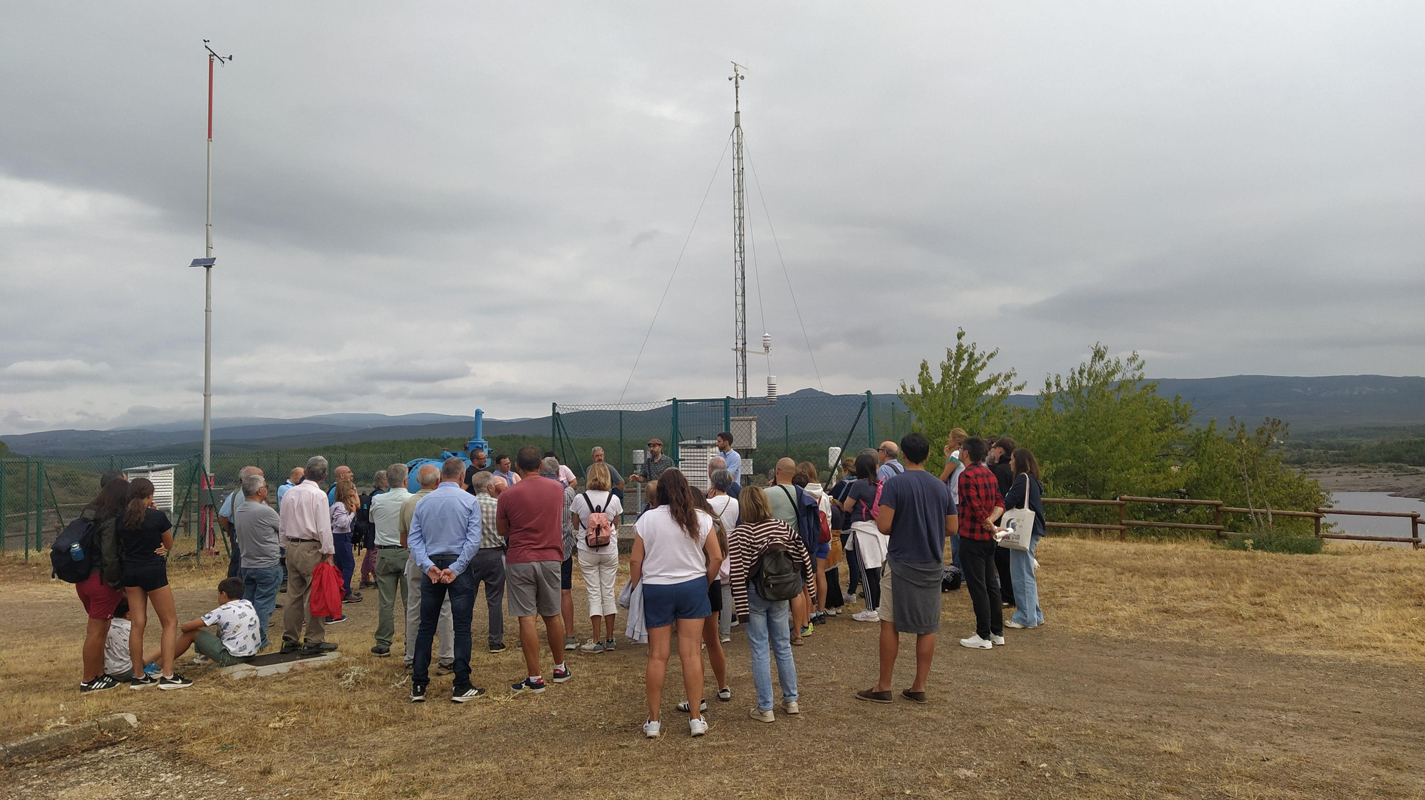 Explicación en la presa de Villameca de su funcionamiento
