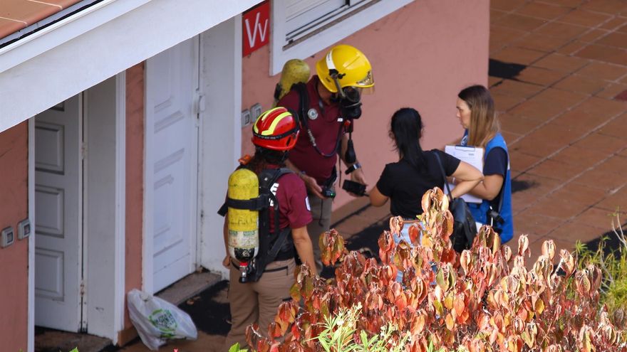 Puerto Naos comienza a 'revivir' con la primera entrada de vecinos controlada