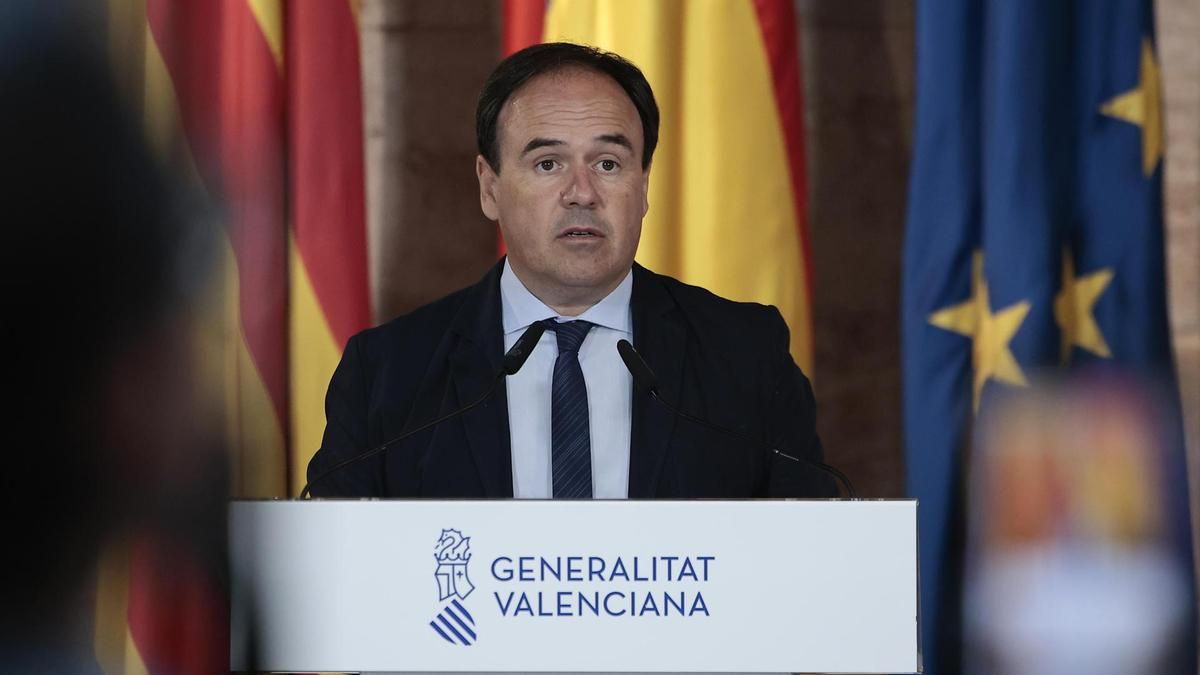Pérez Llorca dará 20.000 euros a los afectados del incendio de la Vall d'Uixó que hayan perdido su casa