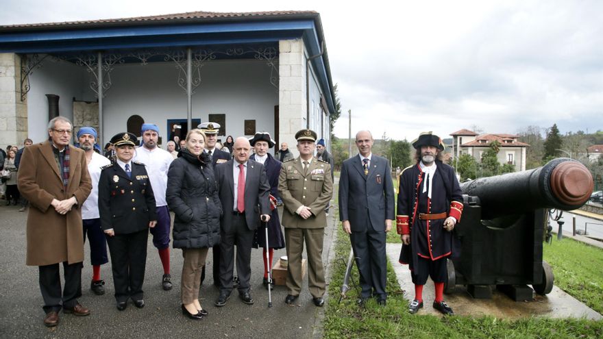 Acto de  nombramiento de seis nuevos socios de honor del Museo de la Real Fábrica de Artillería de La Cavada.