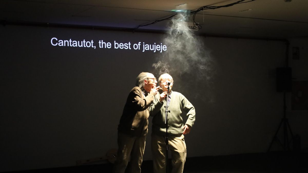 “Has vist l’ombra que acaba de passar pel fons de l’escenari?”, de la compañía Los detectives estrenada el año pasado en el ciclo dedicado a Joan Brossa.