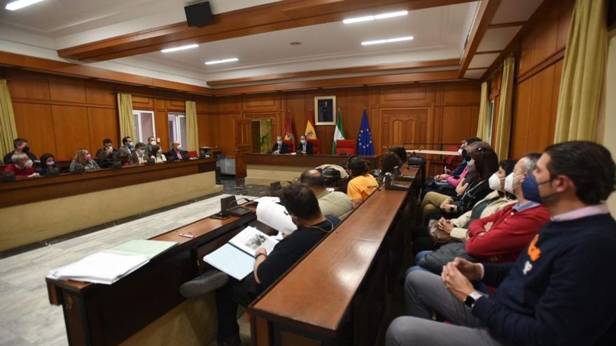 El Ayuntamiento espera que "cuando apriete el calor" ya pueda estar la climatización de los colegios
