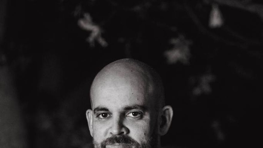 David Cano presenta ‘11’, una novela rompedora sobre el tabú de la homosexualidad en el mundo del fútbol