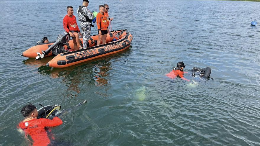 Hallan posibles restos humanos en lago volcánico al buscar a 34 desaparecidos en Filipinas