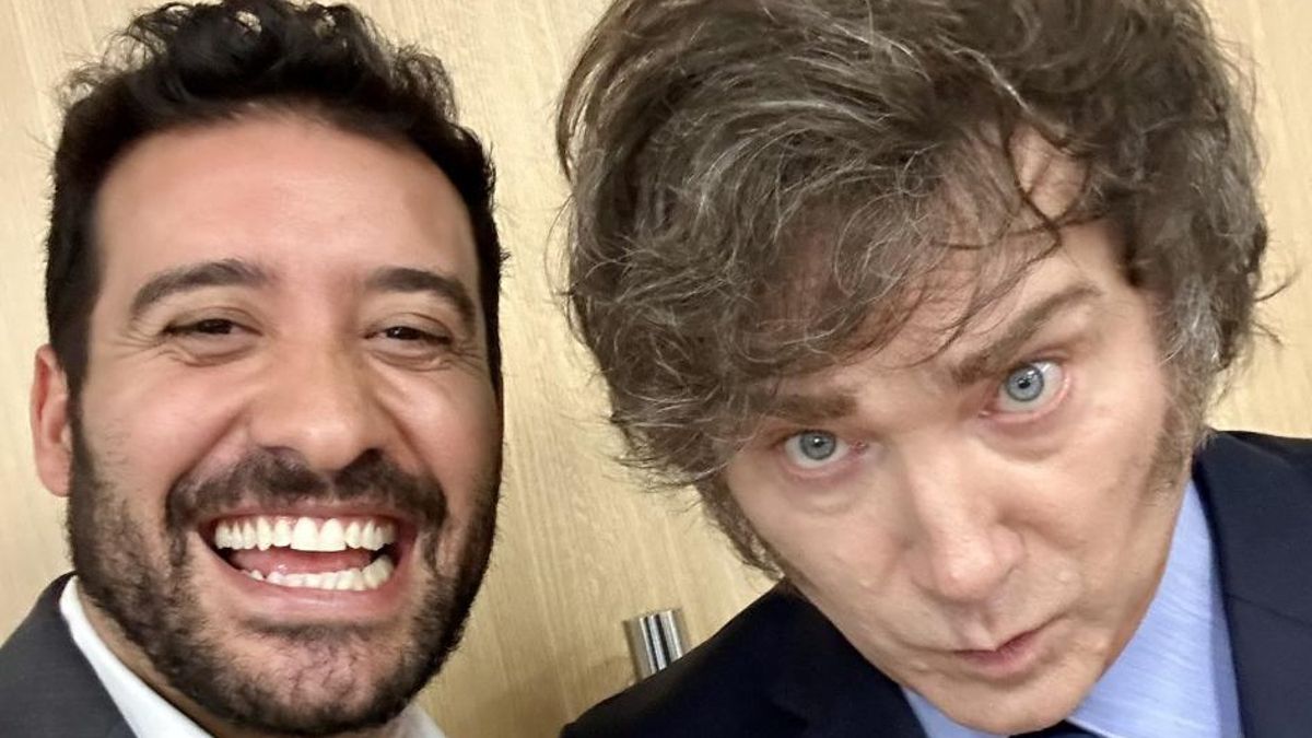 Cacace y el presidente Milei, en febrero de 2025.