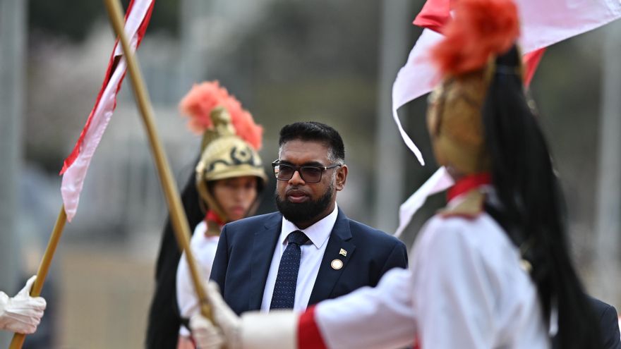 Guyana refuerza medidas para bloquear tráfico de oro que presuntamente financia a Maduro