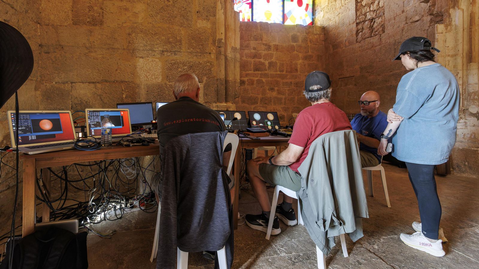 Una treintena de investigadores de la NASA y del Exploratorium de San Francisco han 'tomado' Villalibado, un pueblo semiabandonado de la provincia de Burgos para seguir el eclipse. 