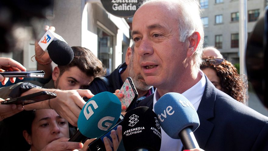 El alcalde de Vilanova de Arousa, Gonzalo Durán antes de declarar ante el juzgado de instrucción número 3 de Pontevedra por un delito de injurias. EFE/ Salvador Sas/Archivo