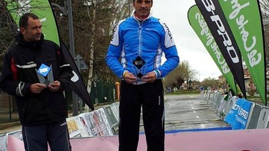 Fernando Fernández en el podium de Riaza.