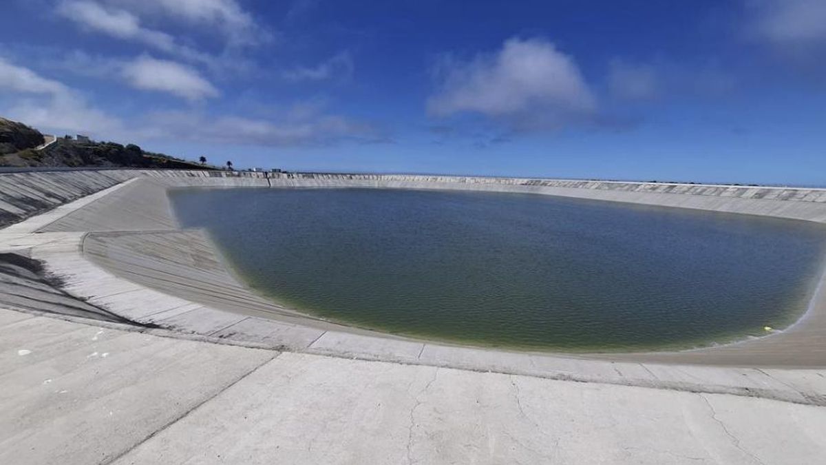 El Cabildo aporta agua de la balsa de Vicario para garantizar el servicio a las zonas de riego del Valle de Aridane ante la avería del canal Dos Aguas- Los Barros