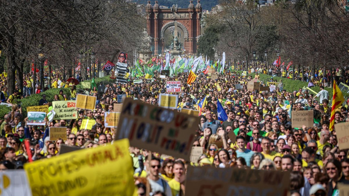 La Generalitat y los sindicatos de la huelga docente terminan su reunión sin acuerdo