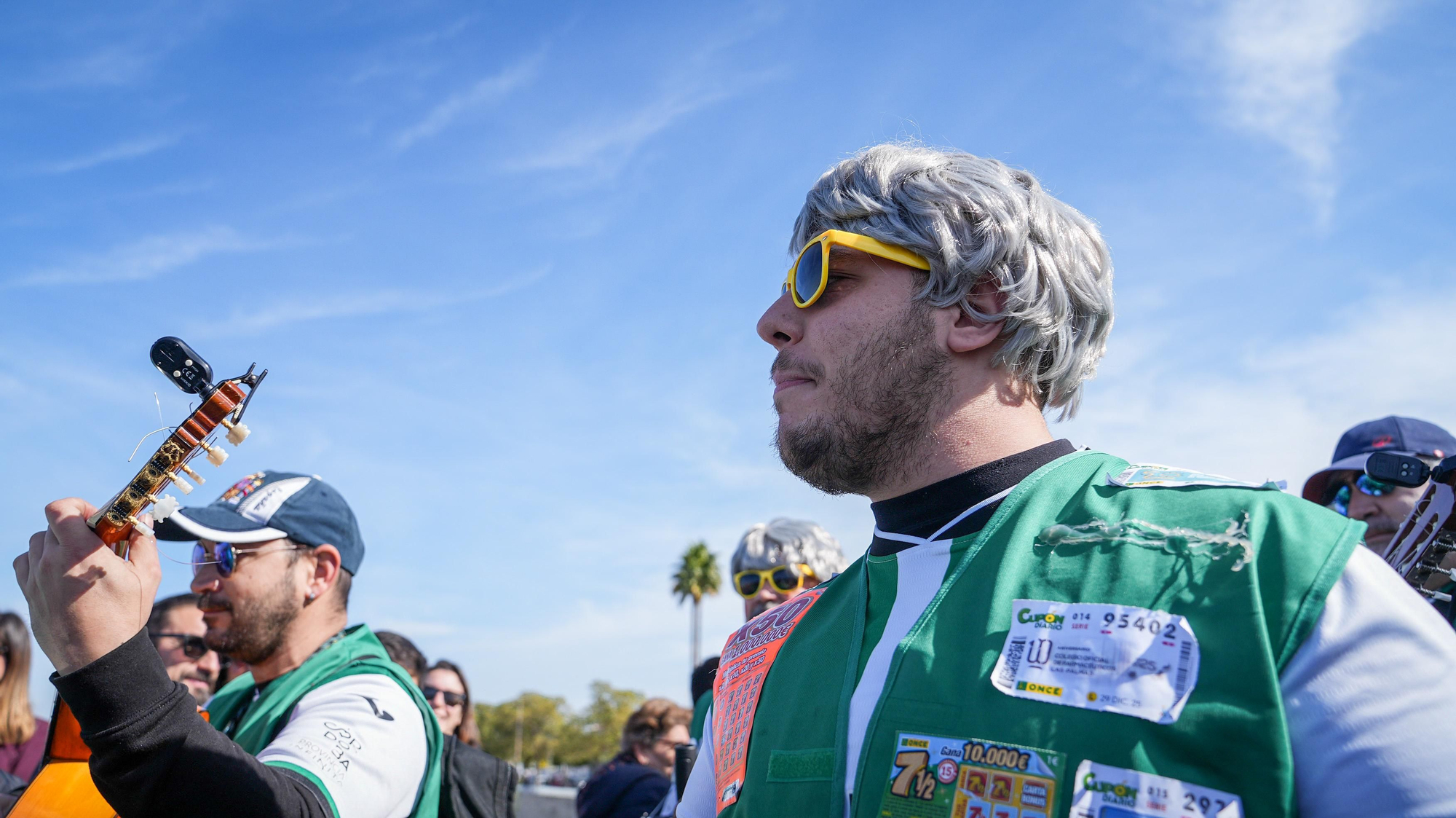 Pasacalles de Carnaval en el Puente Romano