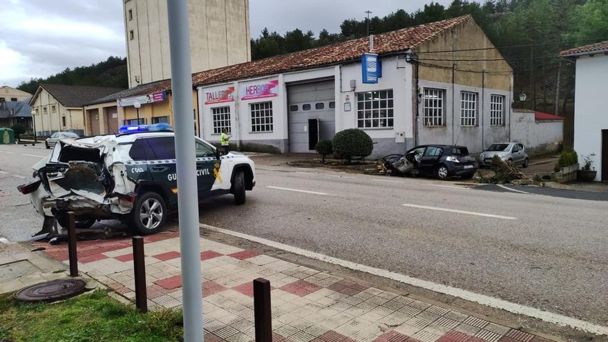Tres guardias civiles heridos en El Burgo (Soria) después de que un camión al que perseguían arrollara sus vehículos