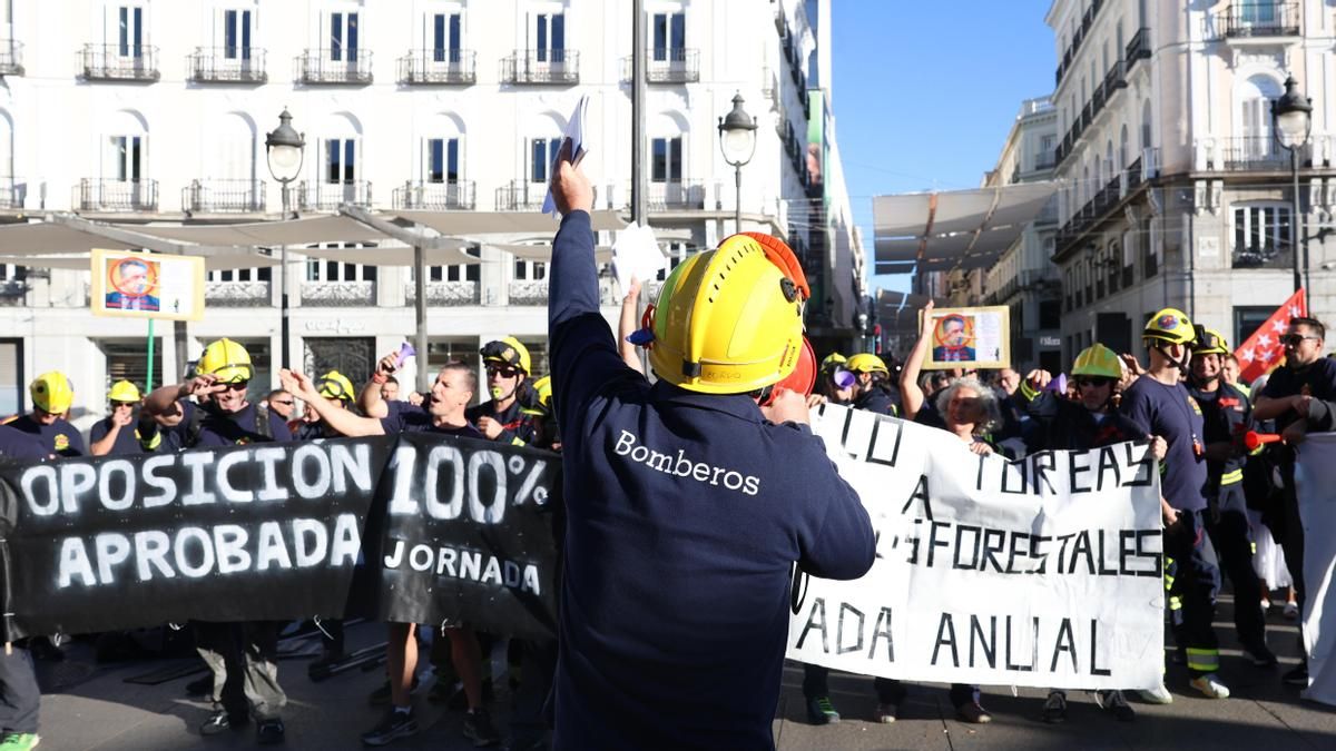 Los bomberos forestales de Madrid llegan a un nuevo acuerdo con Tragsa y levantan la huelga más de un año después