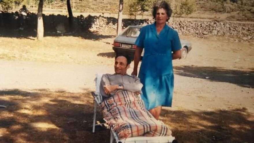 Pepín Soto con su hermana Angelina un día de excursión