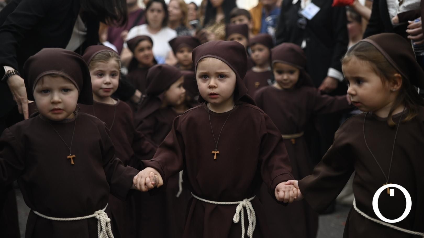 Procesión infantil del colegio Santa María de Guadalupe
