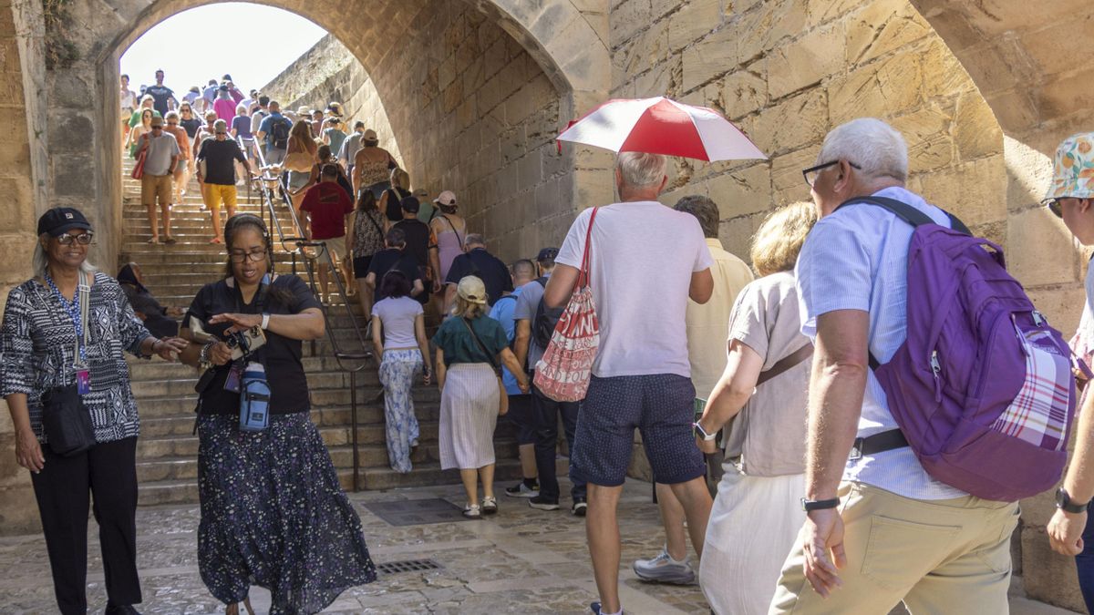 Balears batió el récord de 19 millones de turistas en 2025, mientras los precios de la vivienda siguen aumentando.
