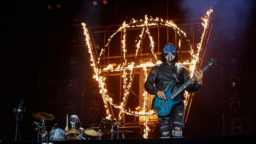 Muse se da un baño de masas en El Sardinero