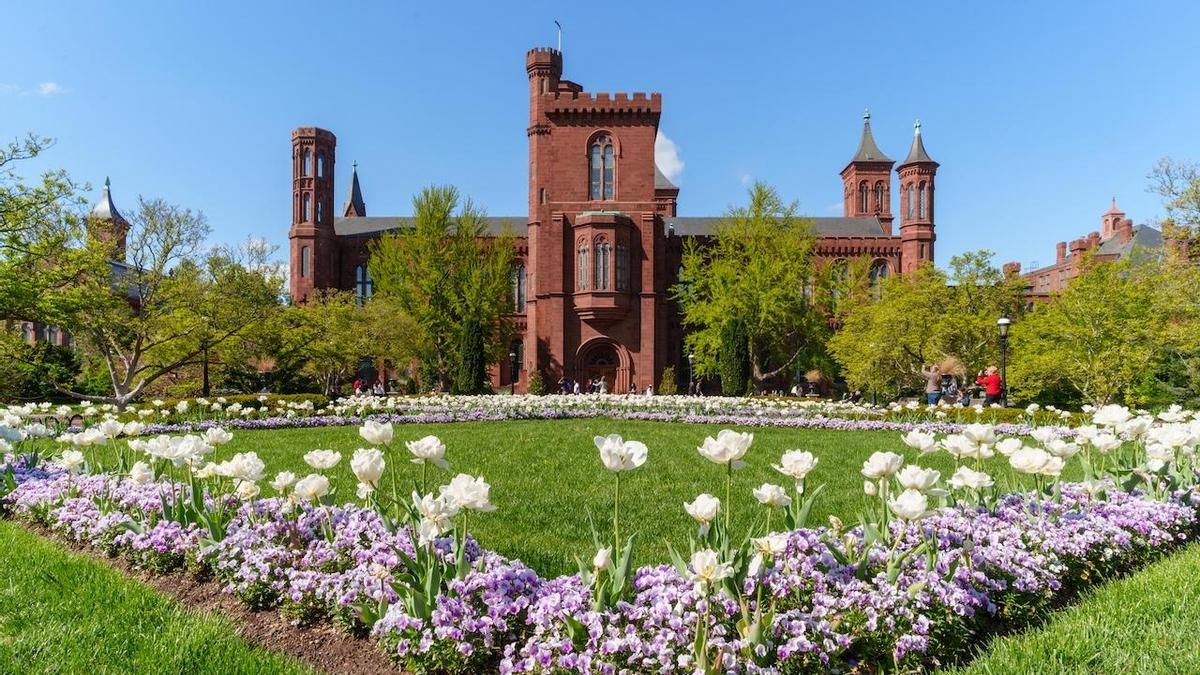 La cruzada censora de Trump se cobra la cabeza del director de la prestigiosa Smithsonian Institution