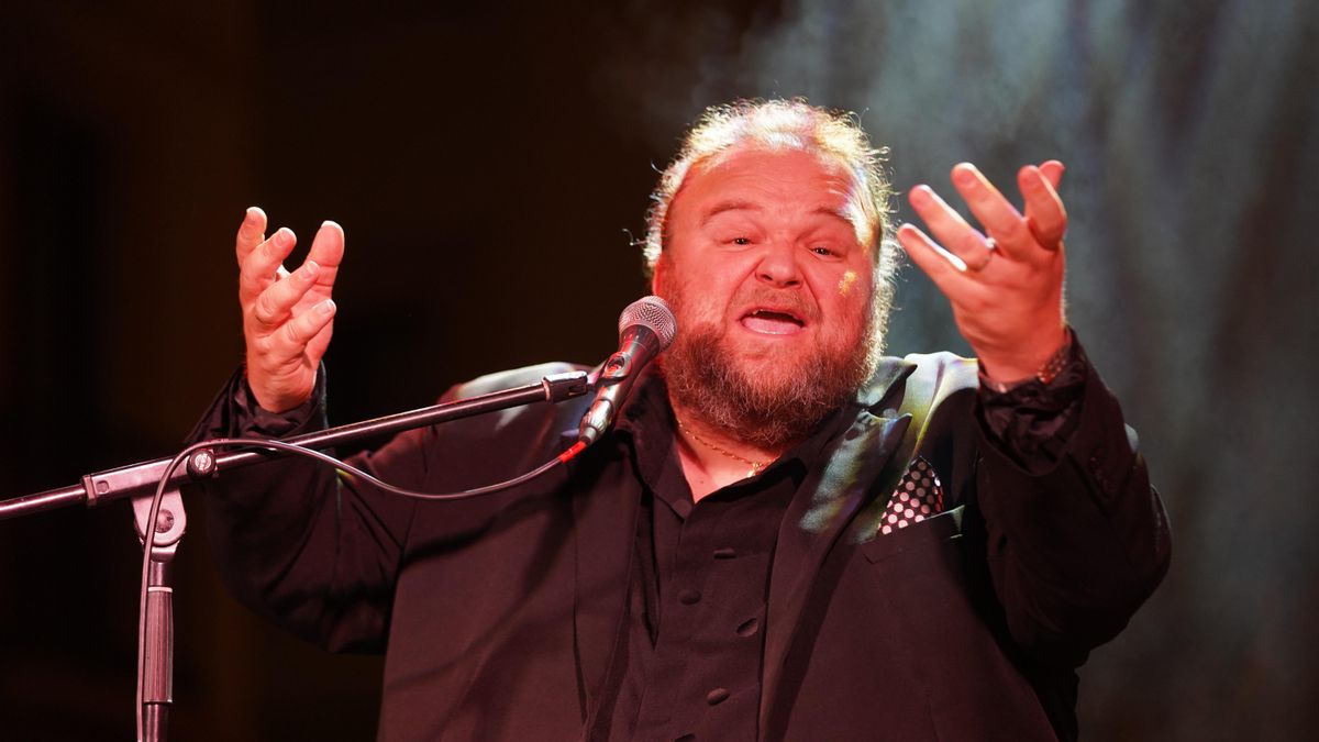 El concierto de Ezequiel Benítez en la Plaza del Potro en la Noche Blanca del Flamenco