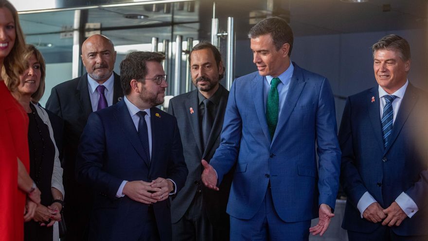 El presidente de la Generalitat, Pere Aragonès, y el presidente del Gobierno, Pedro Sánchez