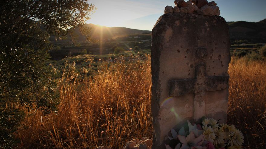 En los márgenes de la fe: devociones milagros y lugares enigmáticos de Albacete
