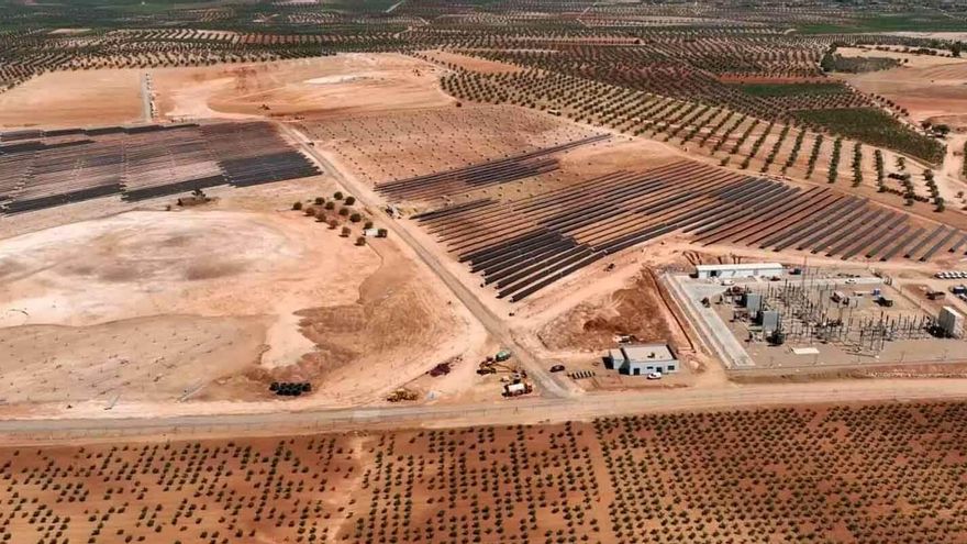Hallan yacimientos de hace 5.000 años durante las obras de tres fotovoltaicas en Almendralejo