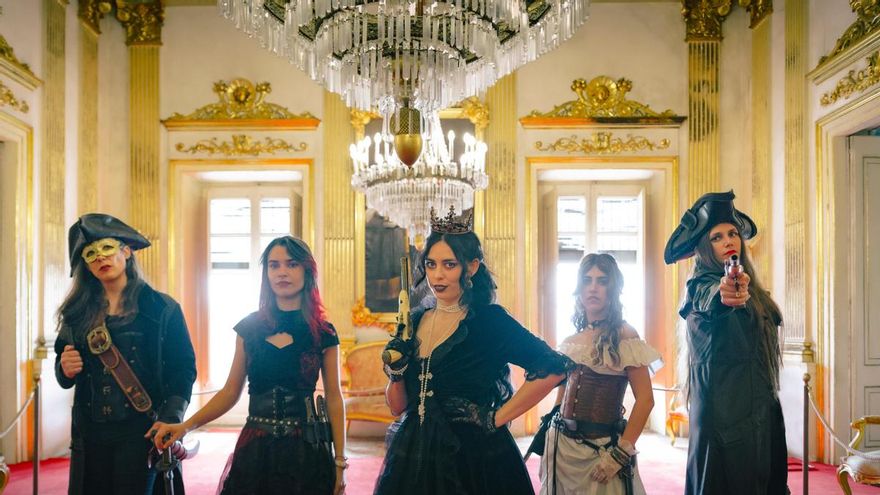 Pirate Queen, las bucaneras del metal: “Eres pirata si te atreves a serlo, aunque trabajes en un súper”