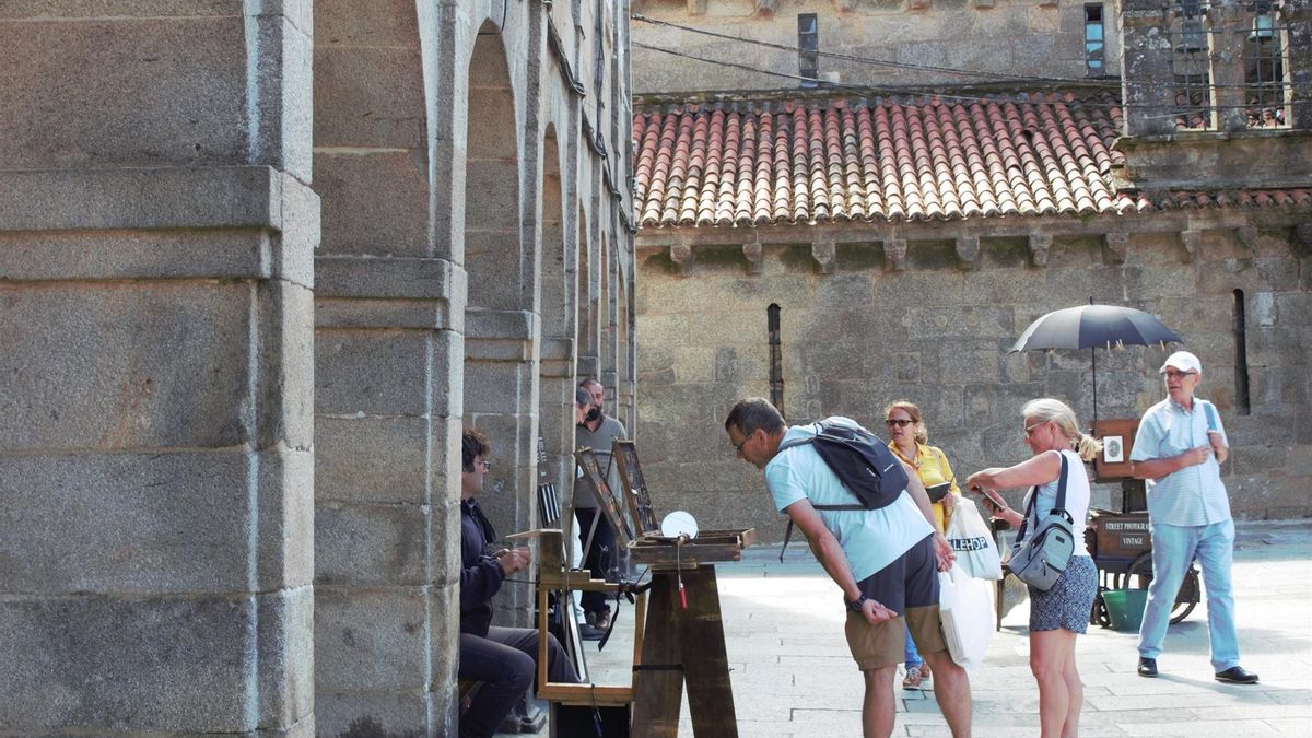 Santiago de Compostela aprueba la tasa turística: el 1 de octubre entrará en vigor