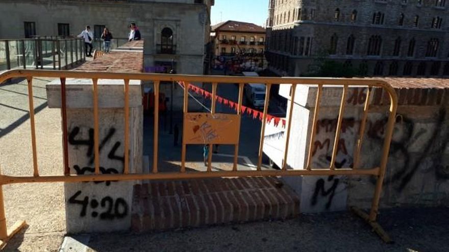 Muralla de León a la altura del Parque del Cid.
