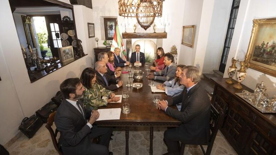 Euskadi rediseña portales y estancias en viviendas nuevas para prevenir agresiones y desigualdad en las tareas del hogar