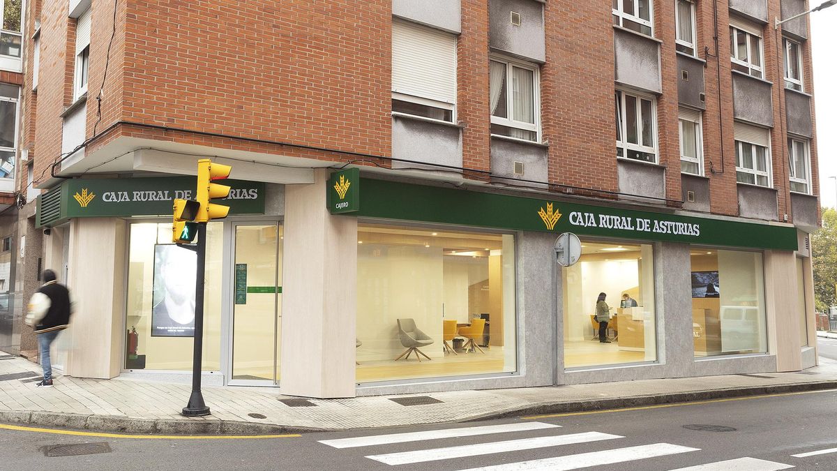 La nueva oficina de Caja Rural de Asturias está situada en la calle Dos de Mayo, número 31, en el barrio gijonés de El Natahoyo.