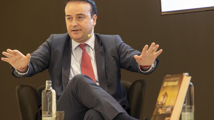 Iván Redondo vaticina "potencialidad" a la alianza CC-Primero Canarias, aunque a veces "dos más dos puede ser uno y medio"