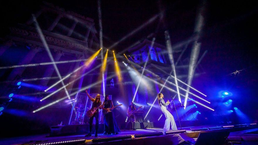 Mónica Naranjo durante su actuación en el Teatro Romano de Mérida.