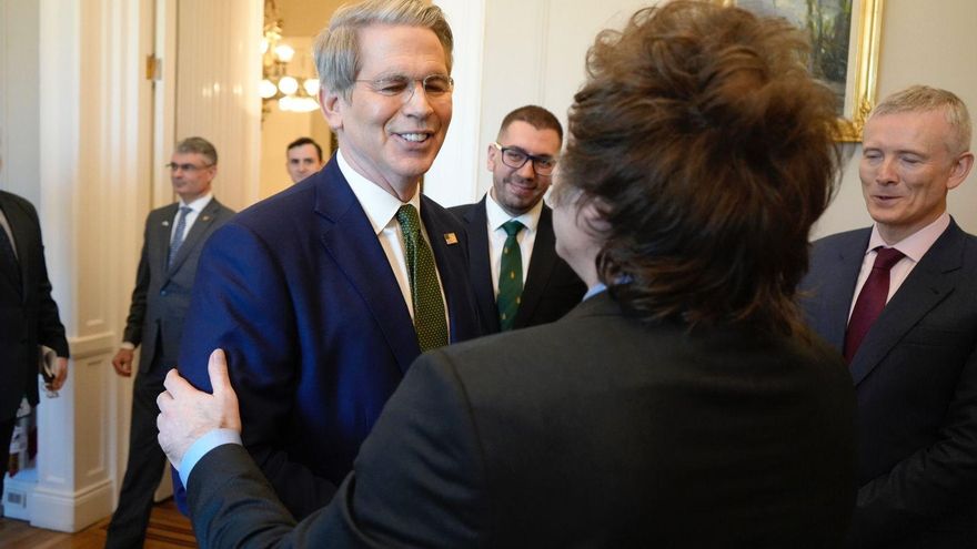 Trump exhibe su respaldo a Milei ante la inflación galopante en Argentina y el rescate urgente del FMI