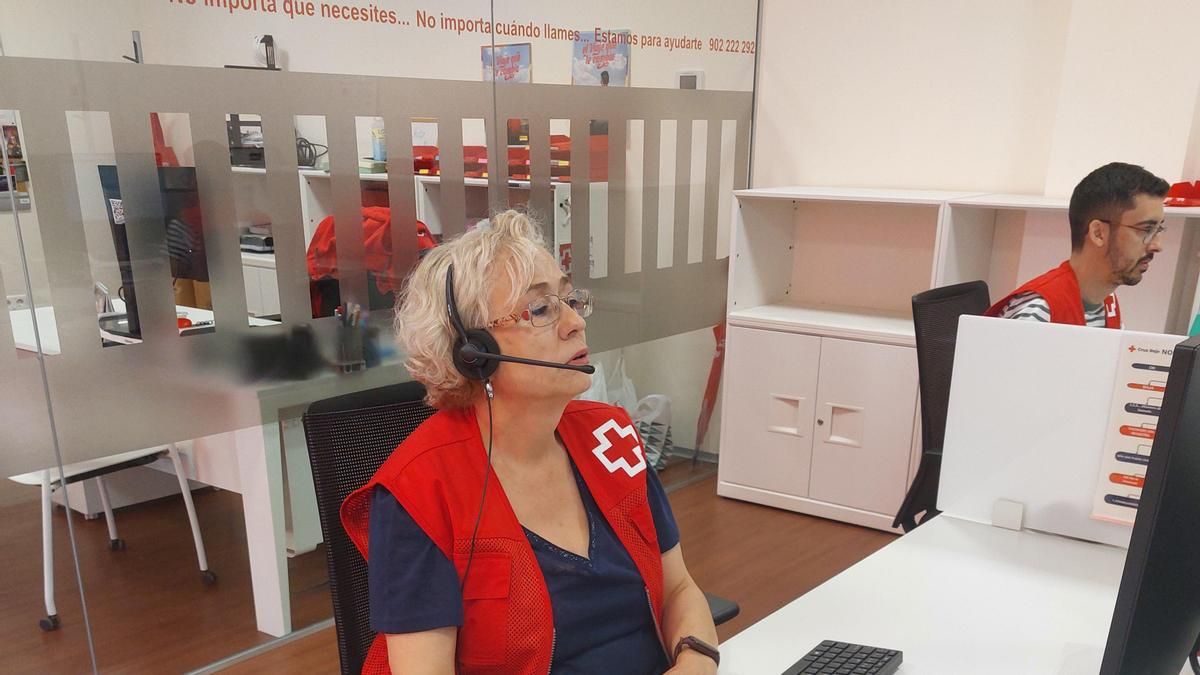 Una llamada que 'salva' del calor y de la soledad a 3.300 mayores en Córdoba
