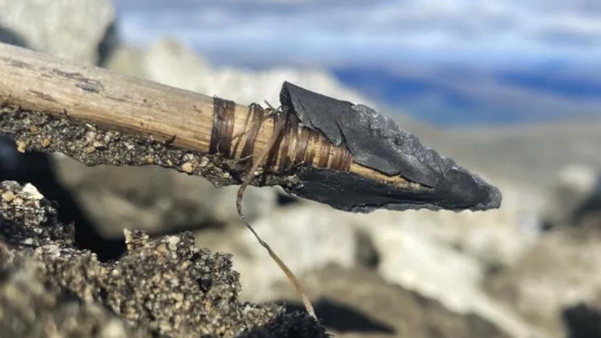 El deshielo en las montañas de Noruega deja al descubierto artefactos intactos y acelera una carrera arqueológica urgente