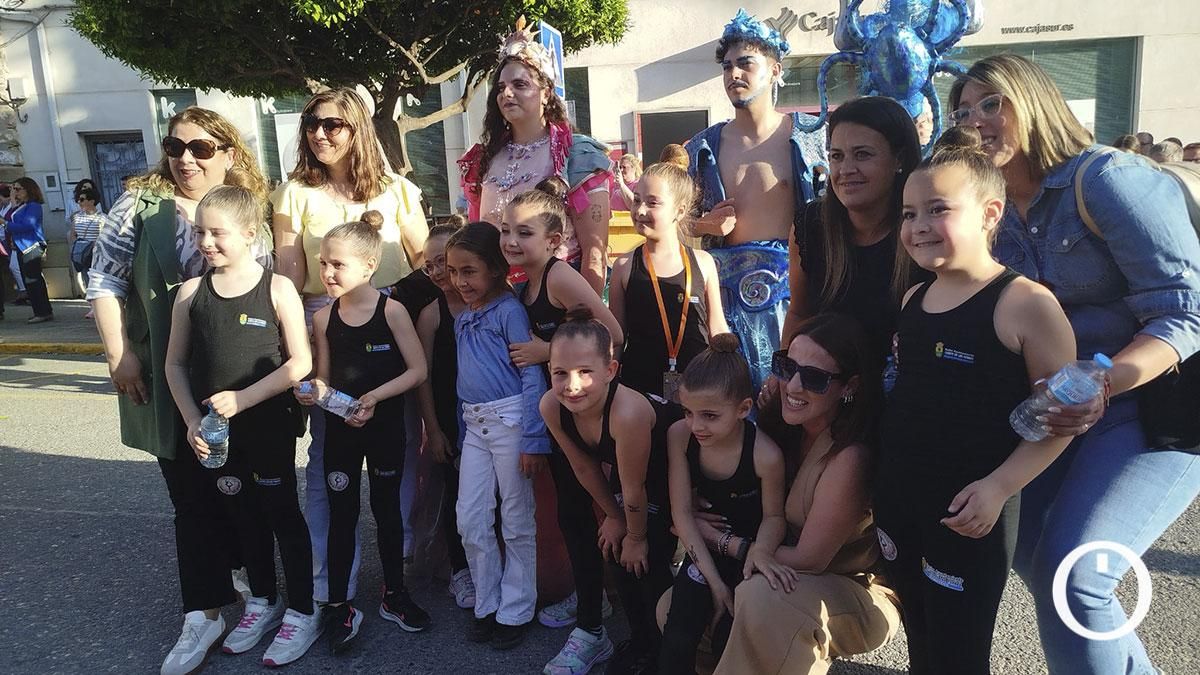 El mundo marino emerge en las Calles en Flor de Cañete