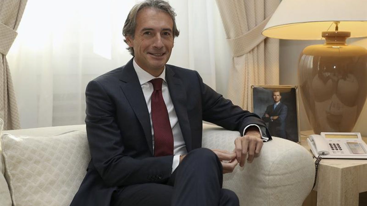El ministro de Fomento, Iñigo de la Serna.