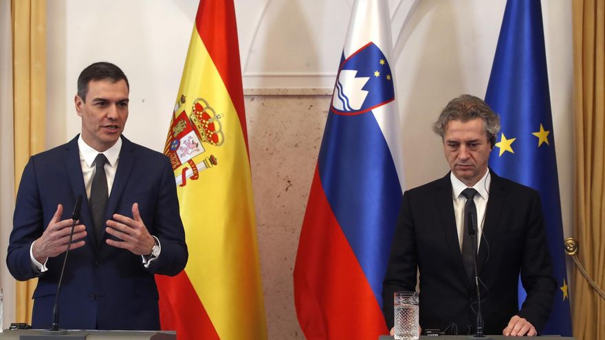 El presidente del Gobierno, Pedro Sánchez, junto al primer ministro de Eslovenia, Robert Golob.