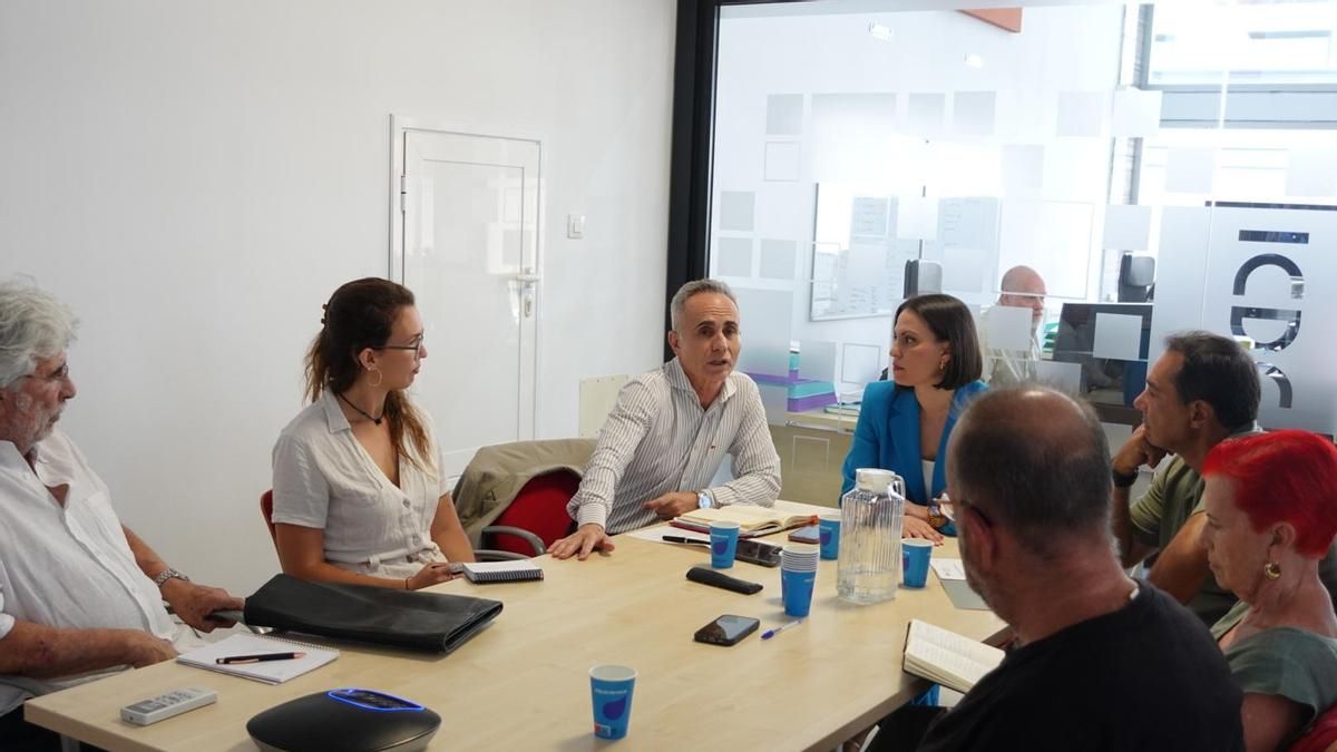 Domingo López Torres y Lola Suárez, propuestos para el Día de las Letras Canarias y el Día de las Escritoras