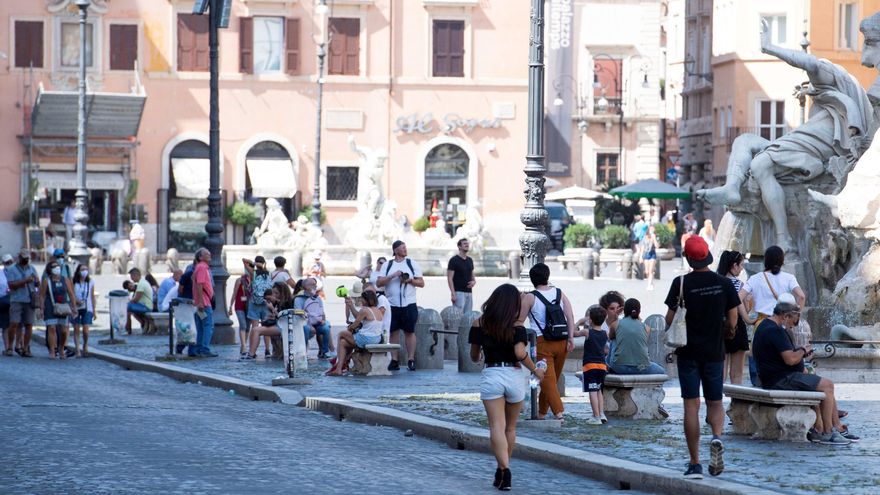 Turistas en la Piazza Navona, en Roma.