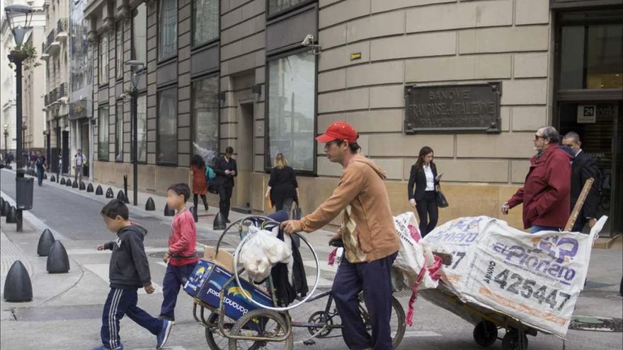 Un informe de la UCA revela que seis de cada diez niños y adolescentes viven en la pobreza en Argentina