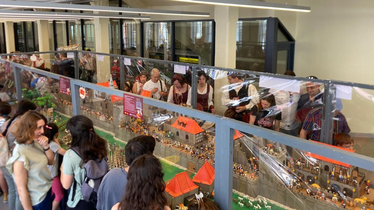 La defensa del asedio en un Logroño de 1521 con 4.000 figuras de Playmobil