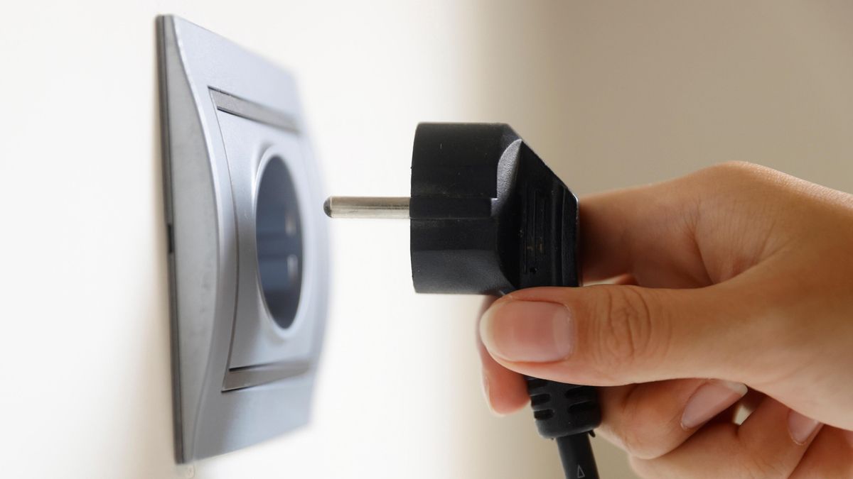 Con tomas Schuko y USB: por qué los enchufes modulares están desbancando a las regletas en nuestras casas